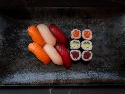 Sushi / Maki (12 pièces)