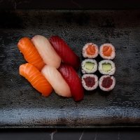 Sushi / Maki (12 pièces)